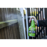 Container of professional-grade Algae Remover for external surfaces, ready to use.